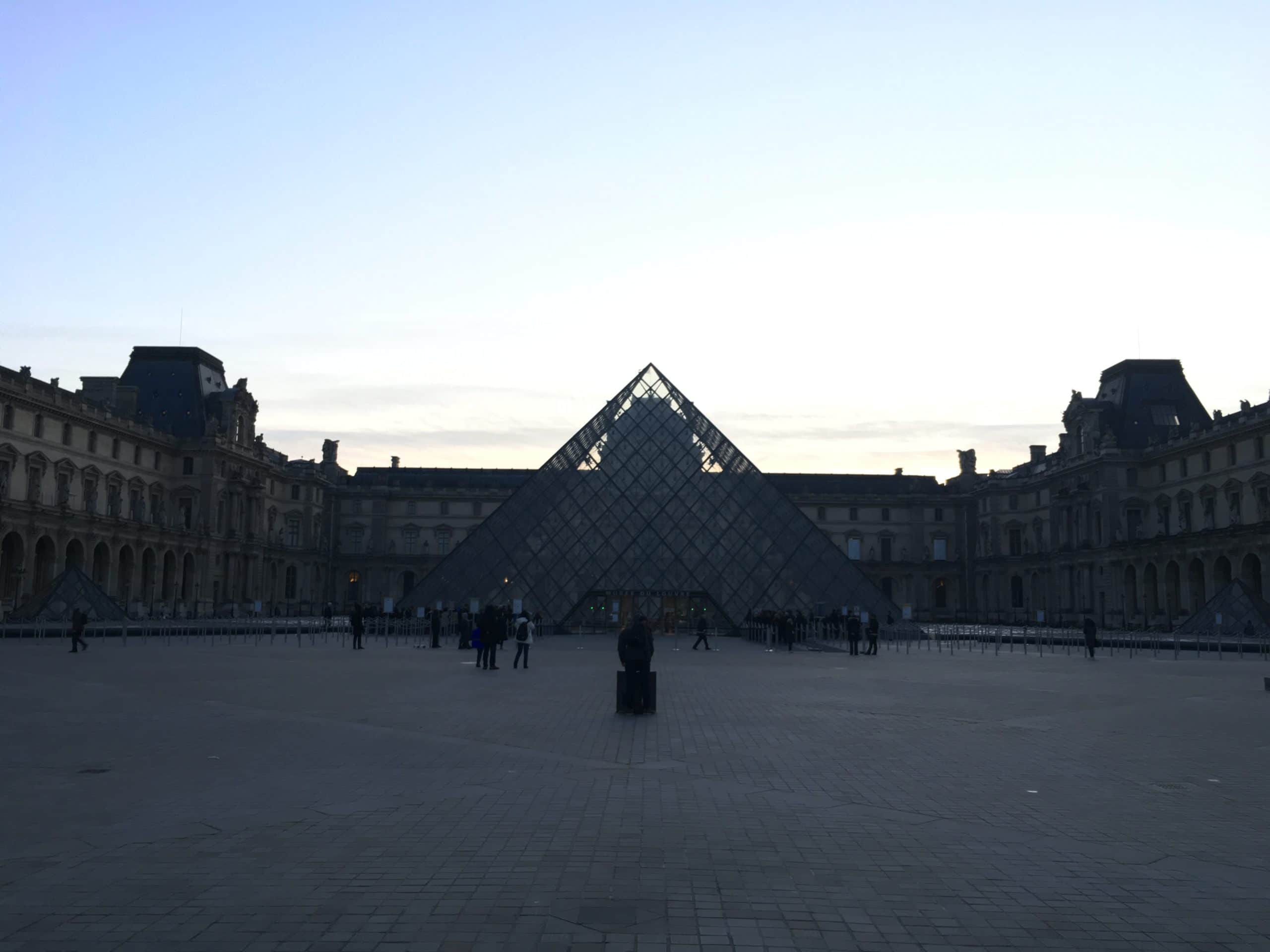 You are currently viewing Le Louvre : le plus grand musée du monde est enfin déconfiné